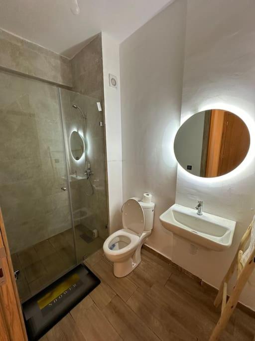 Brand New Modern 2 Bedroom With Swimming Pool, Netflix & Iptv Appartamento *