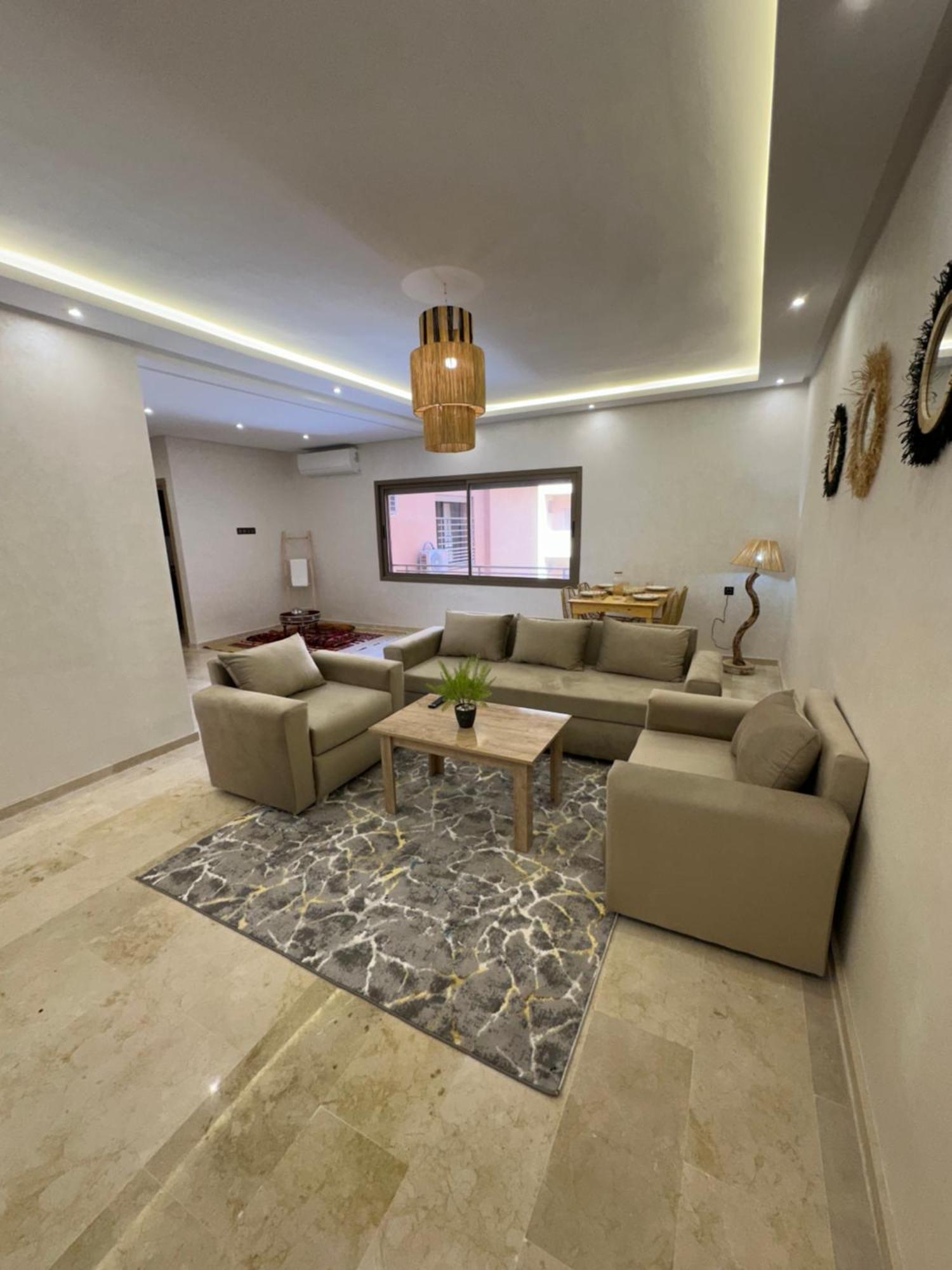 Brand New Modern 2 Bedroom With Swimming Pool, Netflix & Iptv Appartamento